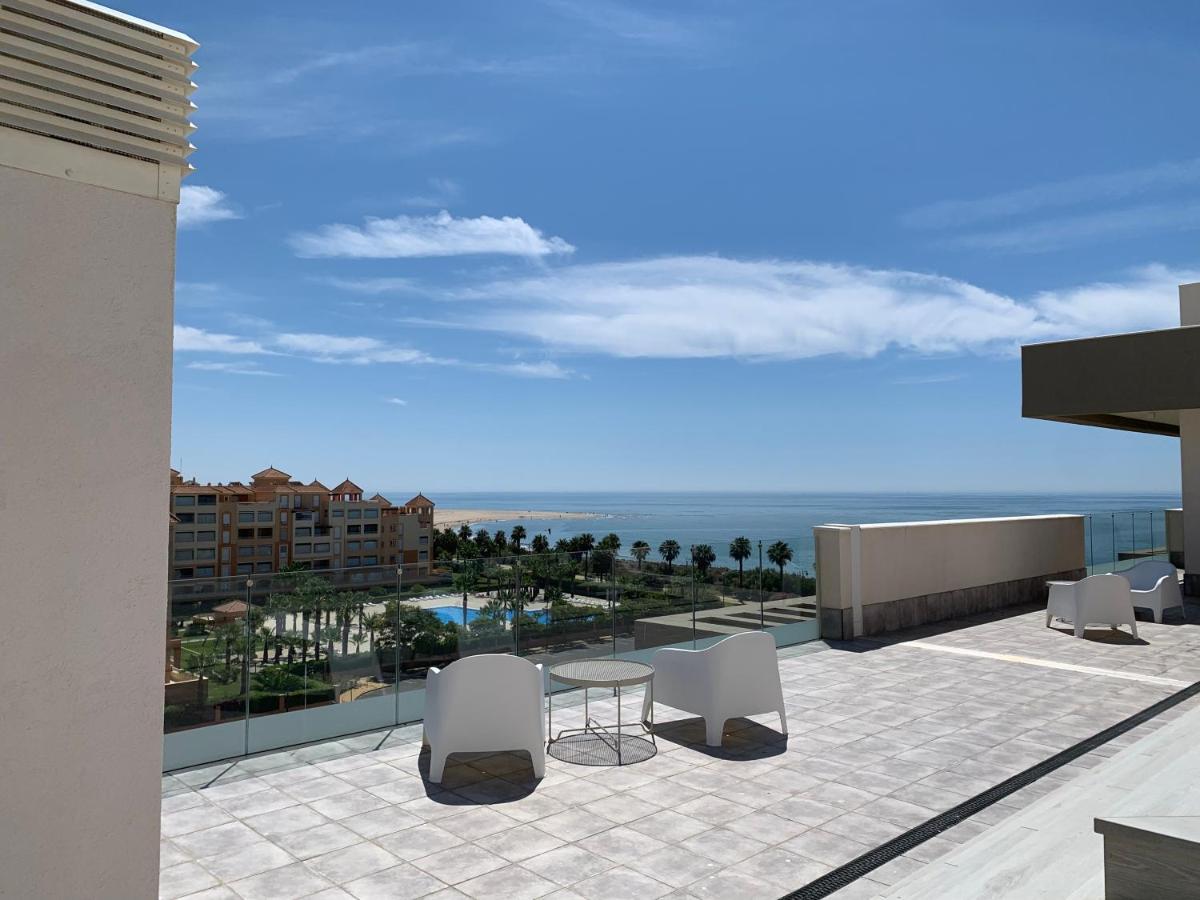 Apartament Penthouse With Wide Terrace Next To The Ocean Huelva Zewnętrze zdjęcie