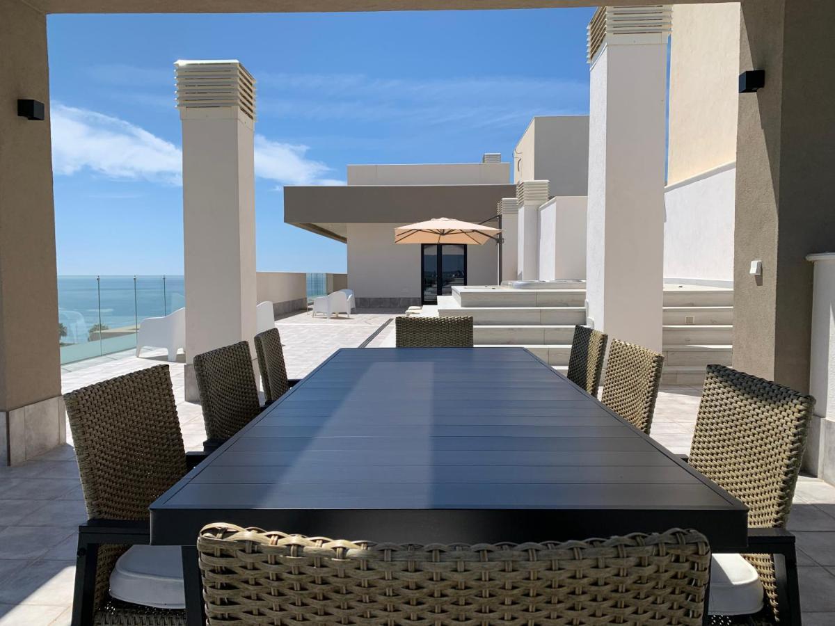 Apartament Penthouse With Wide Terrace Next To The Ocean Huelva Zewnętrze zdjęcie